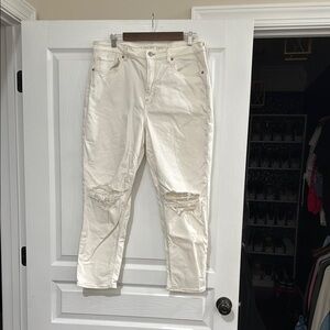 AEO Beige/Off White Distressed Mom Jeans w/Stretch